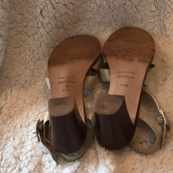 Ann Taylor Wooden Block Heeled Strappy Sandal - Picture 5 of 9